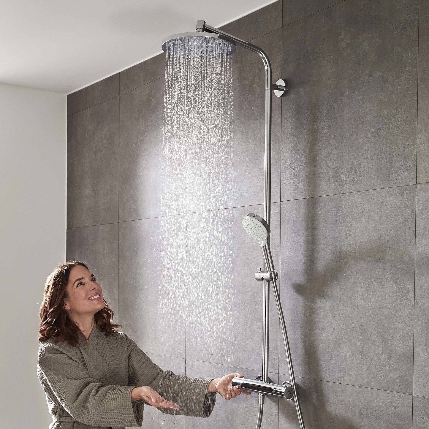 hansgrohe Crometta S - sistema de ducha con termostato, ducha lluvia (240 mm) con grifo, ducha de mano (2 tipos de chorro), flexo, barra, ducha fija redondo (1 tipo de chorro), cromo, 27267000